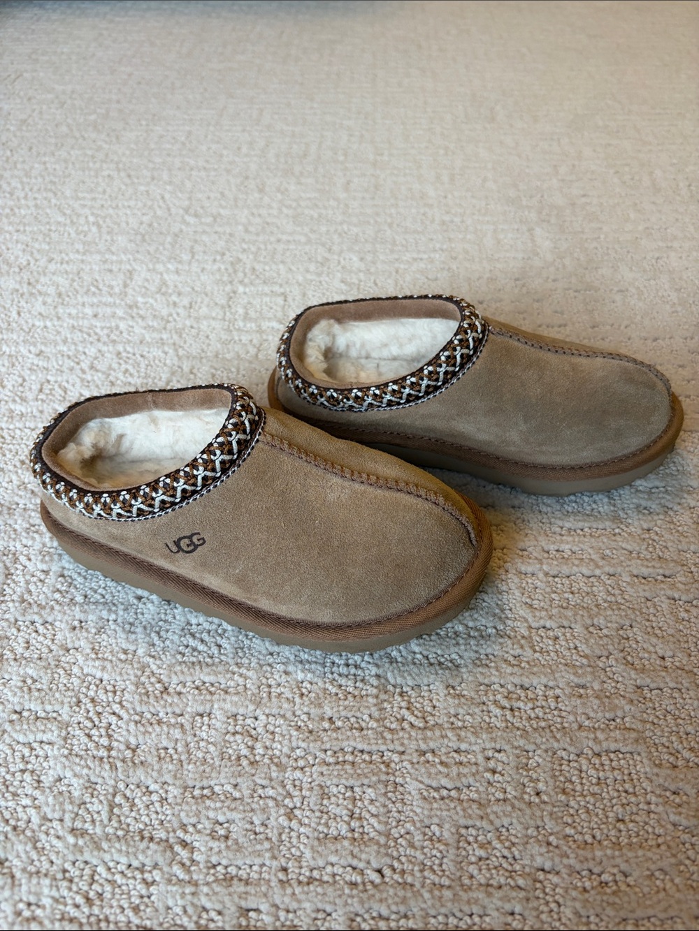 UGG Tasman Toddler Slippers – Chestnut – Size 12